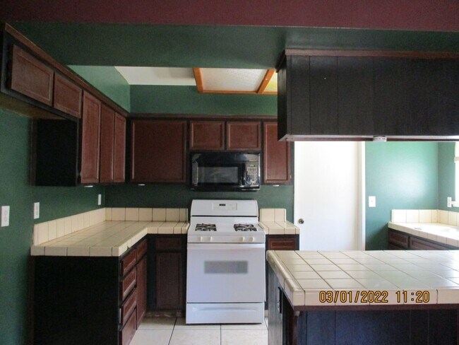 Building Photo - South Bakersfield Home Coming Soon