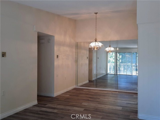 Building Photo - 548 Via Estrada