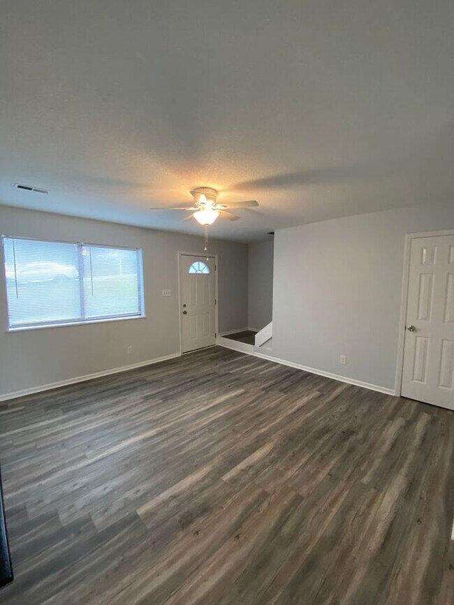 Foto del edificio - Coming Soon Converse Heights Townhouse - 2...