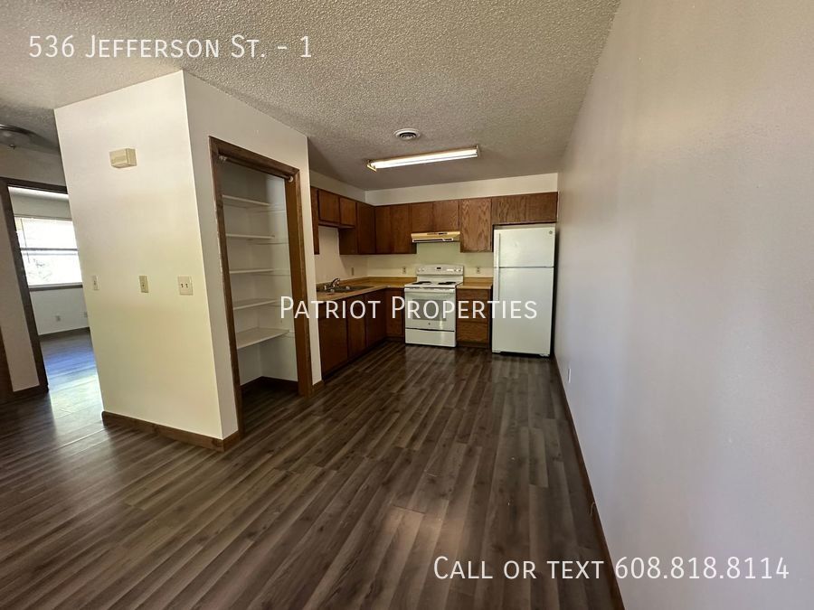 Foto principal - 2 bedroom/ 1 bath apartment in Mauston, WI