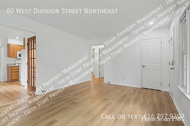 Foto del edificio - 60 W Division St NE