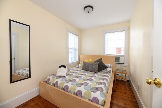Building Photo - 14 Kilby St