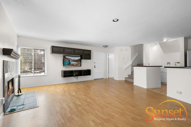 Building Photo - 2764 Ariane Dr