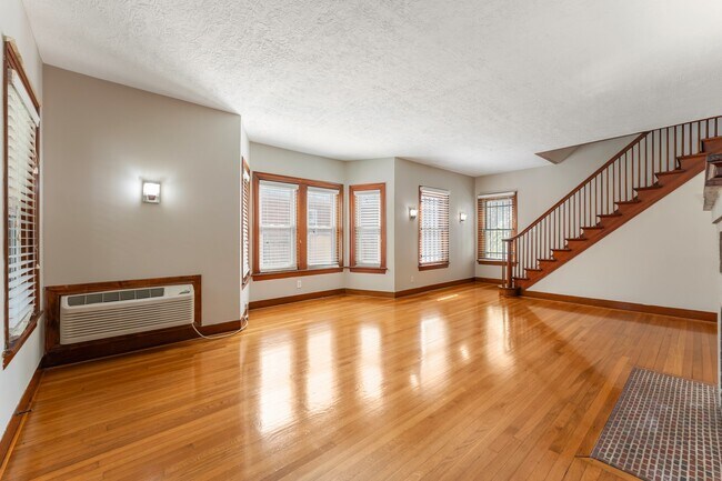 Building Photo - 2624 Arbor St