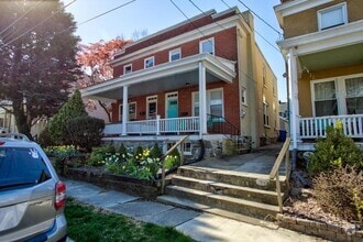 Building Photo - 930 Edgewood Ave