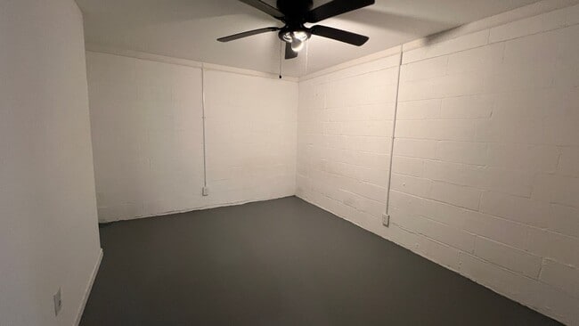 Building Photo - 155 Wrenwood Ln