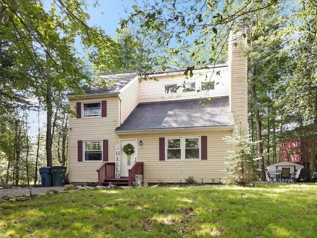 Building Photo - 9562 Millwood Dr