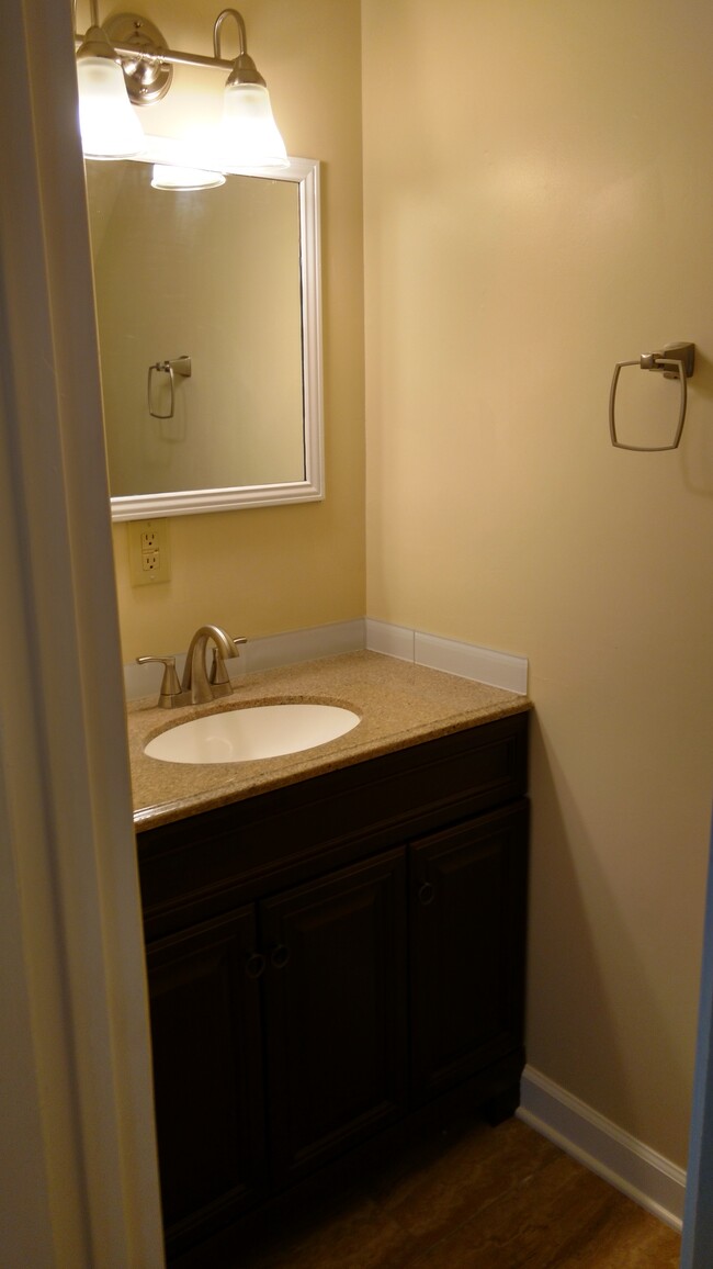 1/2 bath - 1001 Nichols Dr