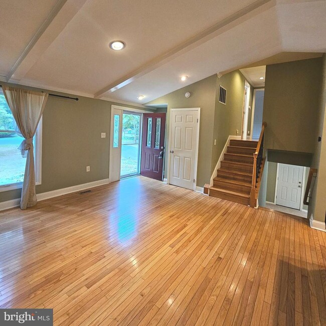 Building Photo - 2509 Foxcroft Way