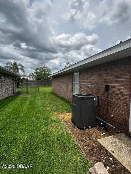 Building Photo - 1807 Forest Preserve Blvd