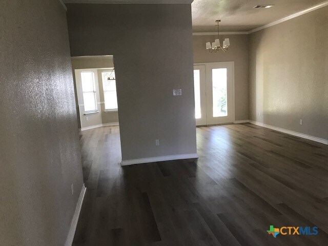 Foto del edificio - 4707 Oxford Dr