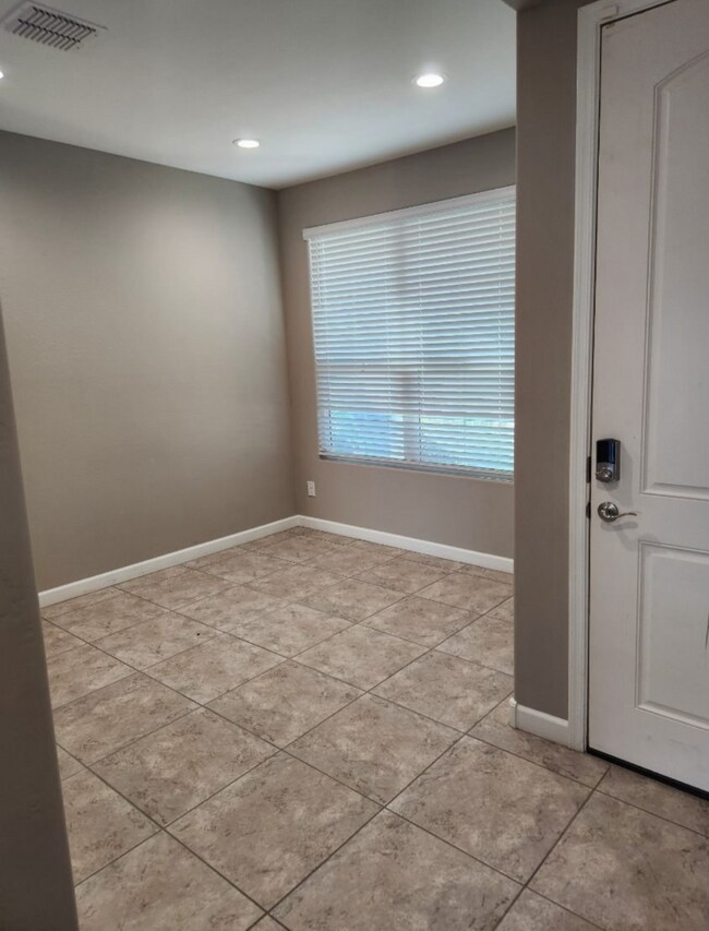 Dining room - 38221 W San Ildefanso Ave