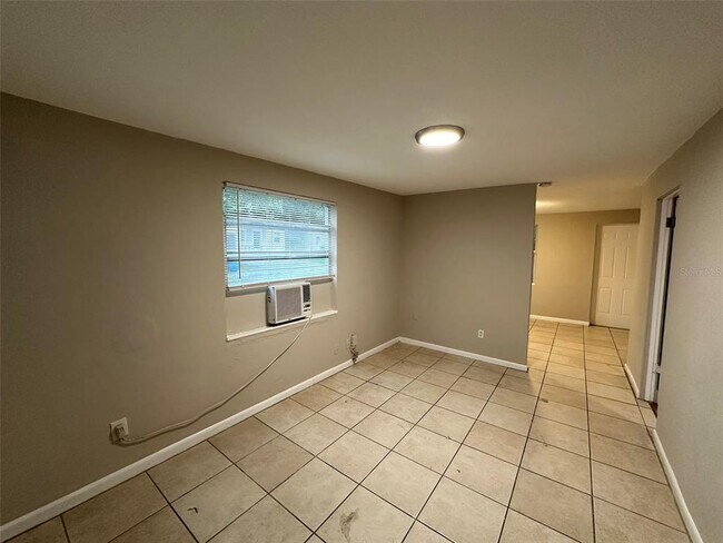 Foto del edificio - 240 E Martin Luther King Jr Dr