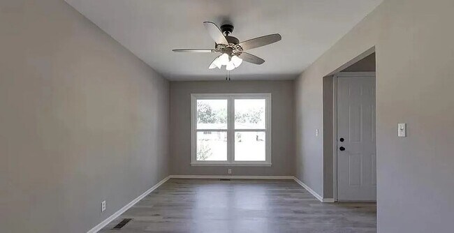 Foto del edificio - 1726 S Yale St