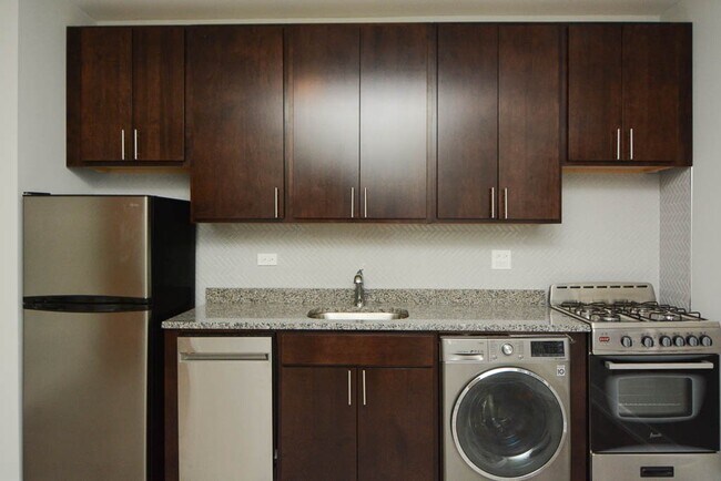 Foto del edificio - 432.5 W Belden Ave