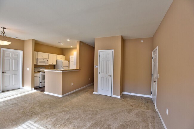 Building Photo - Second Floor Rear Facing Two Bedroom in a ...
