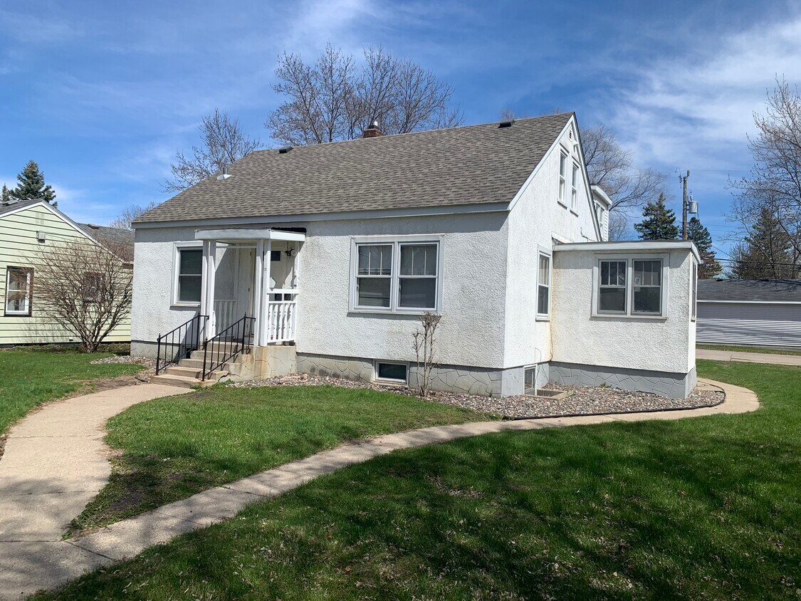 118 20th Ave N Unit 2, Saint Cloud, MN 56303 Apartments in Saint