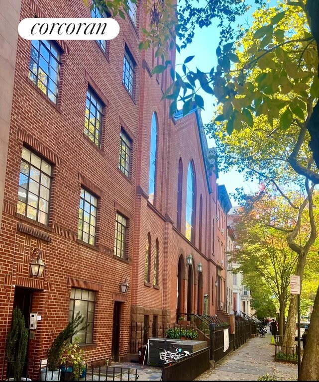Foto del edificio - 123 Henry St
