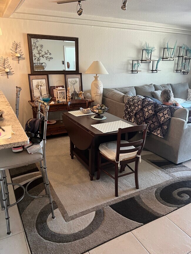 Foto del edificio - 841 SW 47th Ter