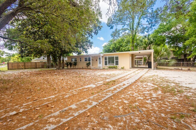 Foto del edificio - 22 Laurie Dr NE