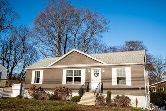 Building Photo - 348 Buckingham Ave