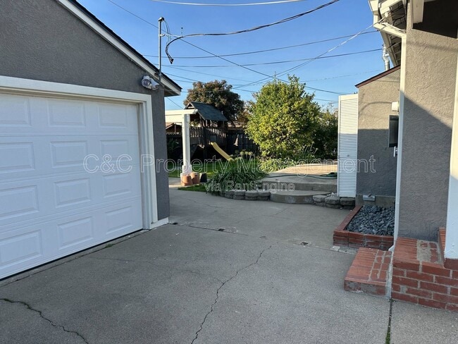 Foto del edificio - 5700 61st St