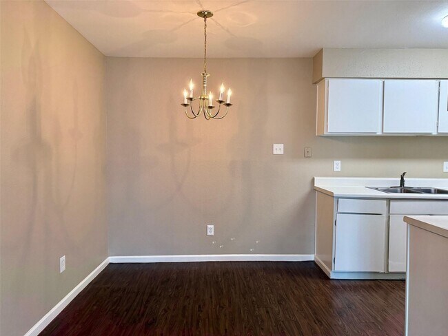 Foto del edificio - 2200 Cypress Landing Rd