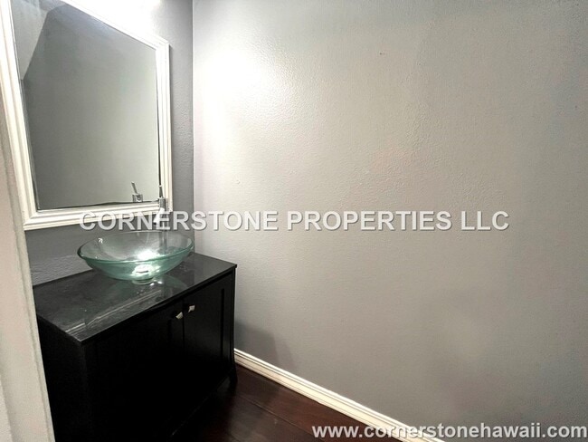 Building Photo - 92-1123-1123 Panana St