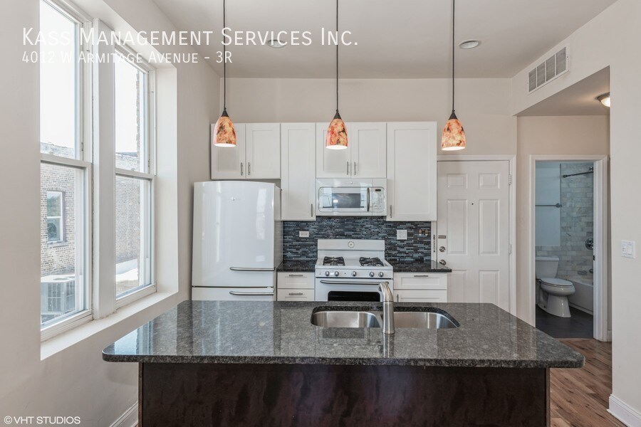 Foto principal - 4012 W Armitage Ave