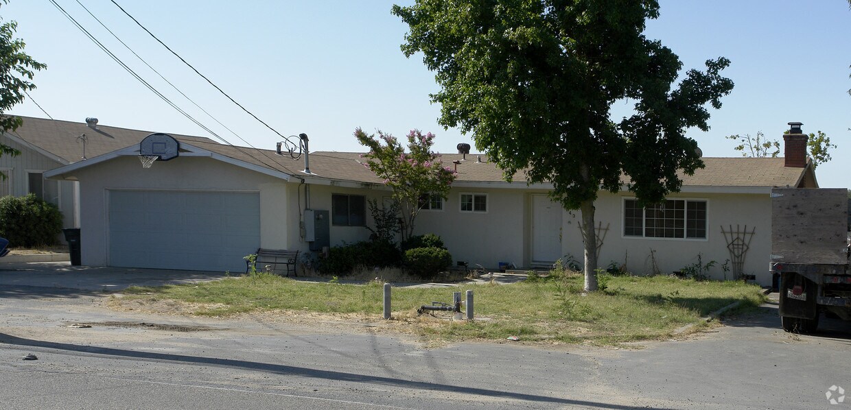 Building Photo - 143-147 Delta Rd