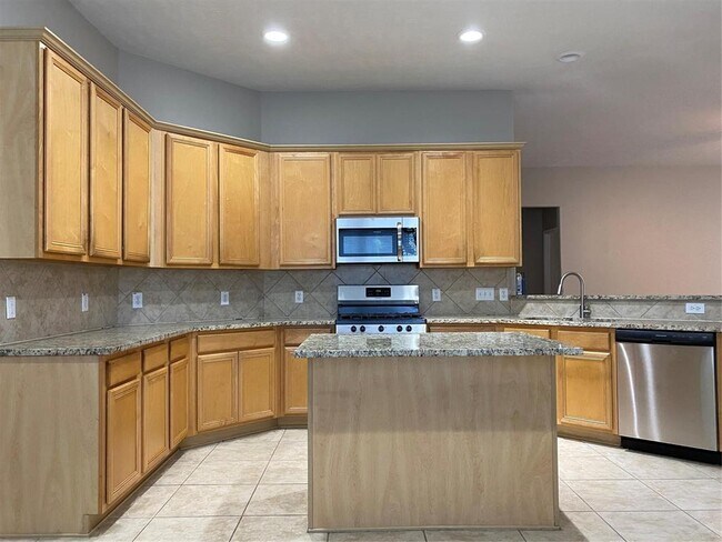 Foto del edificio - 18215 Linden Forest Ln