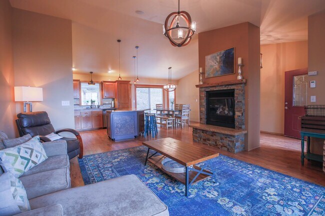 Building Photo - Beautiful Penn Cove View Home Available Now!