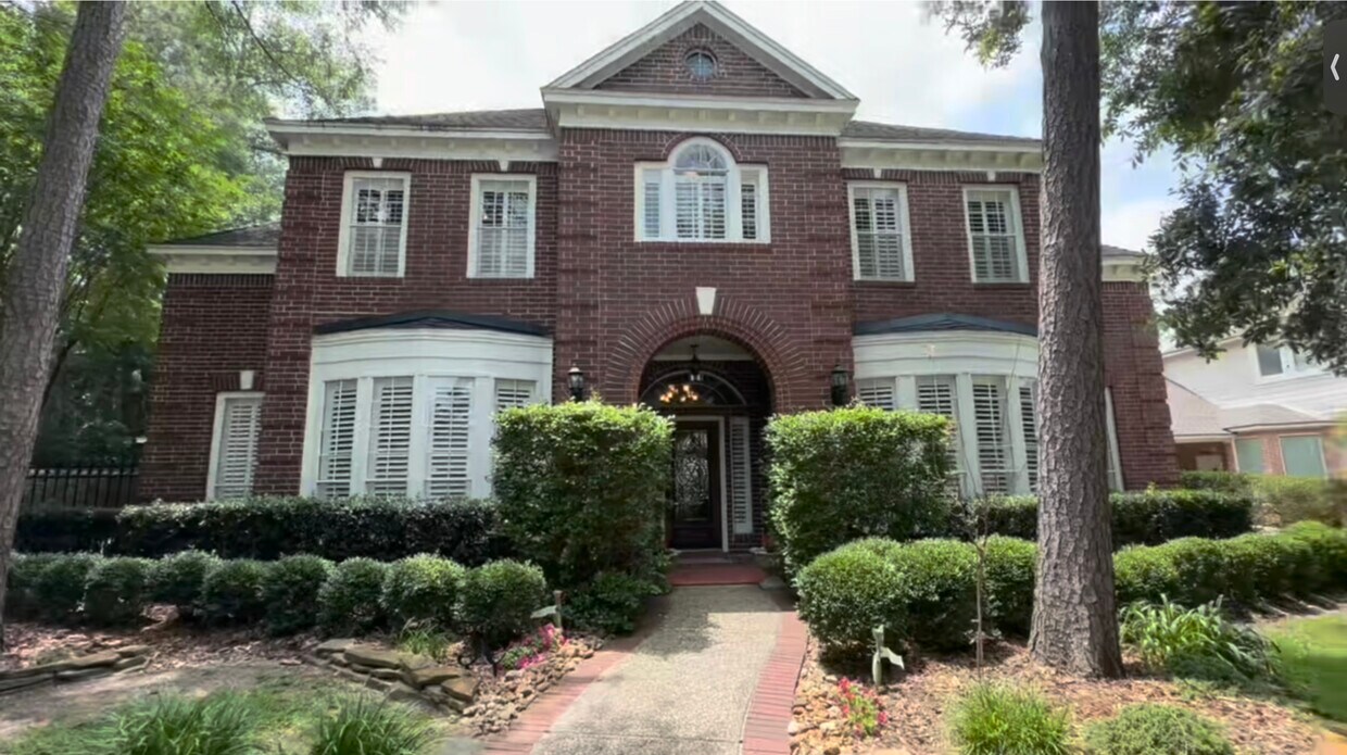 Primary Photo - 16107 Wimbledon Forest Dr