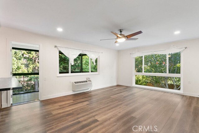 Foto del edificio - 836 Ronda Sevilla