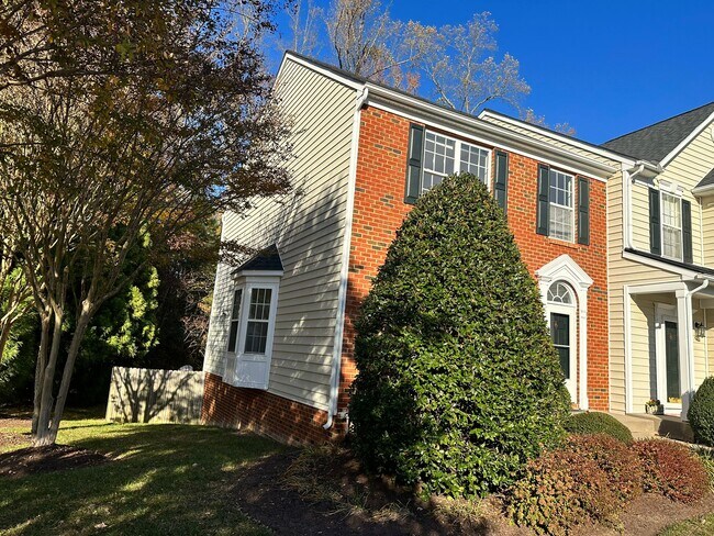Foto del edificio - 11465 Abbots Cross Ln