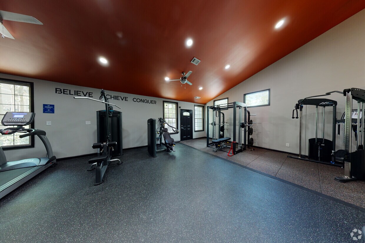 Photo - Crest at East Cobb Apartments