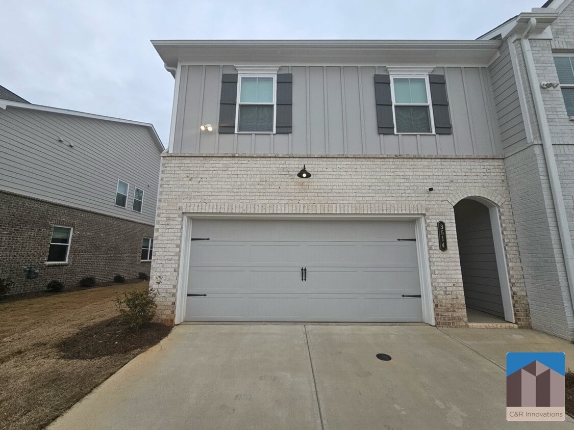 Primary Photo - 3614 Silvery Way