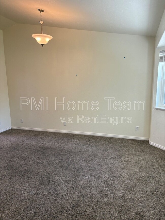 Building Photo - 1489 W 690 S