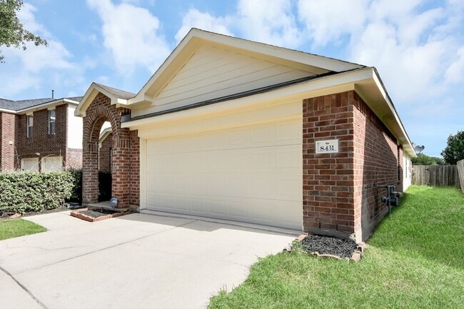 Building Photo - 8431 Taraglen Ct