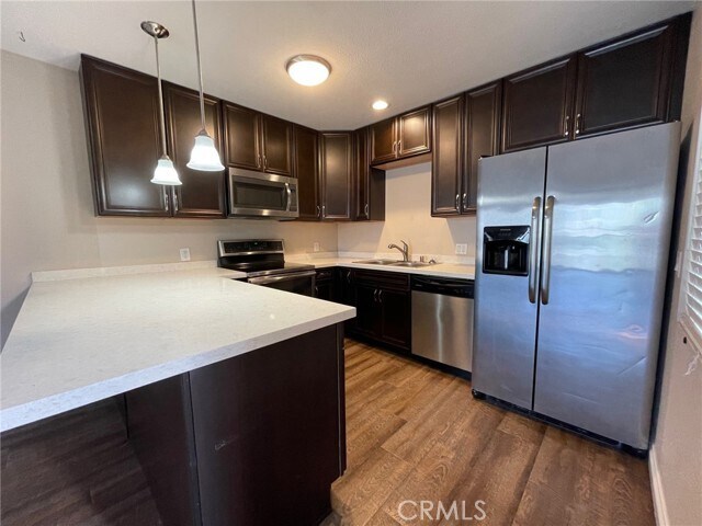 Foto del edificio - 33751 Robles Dr