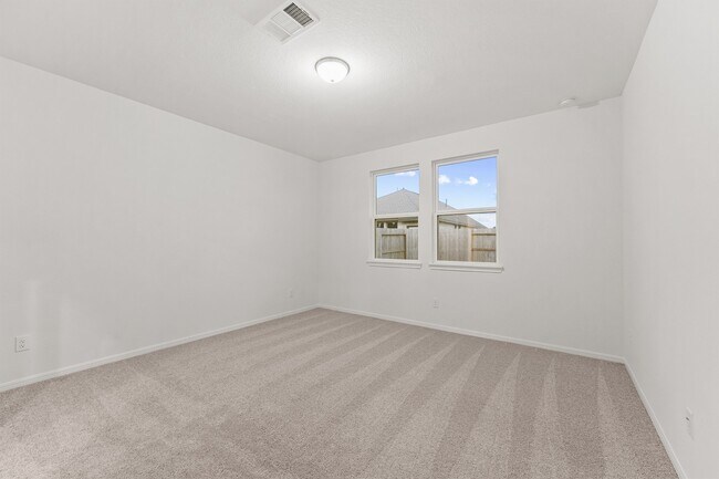 Foto del edificio - 19111 Hazel Firs Ln