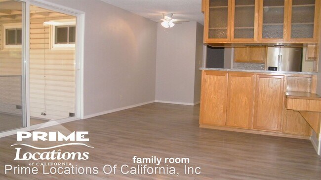 Foto del edificio - 3 br, 2 bath House - 1107 Meadow Oaks Drive