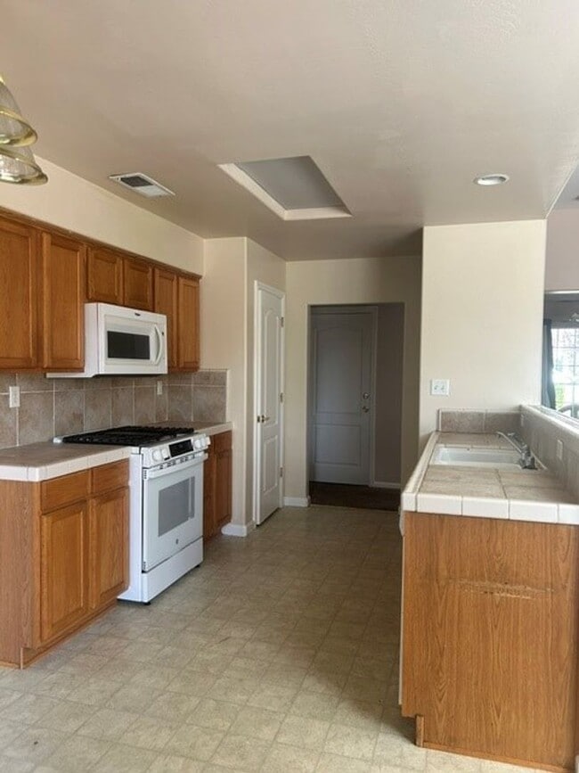 Building Photo - 6313 Arciero St