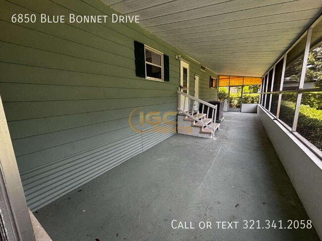 Building Photo - 6850 Blue Bonnet Dr