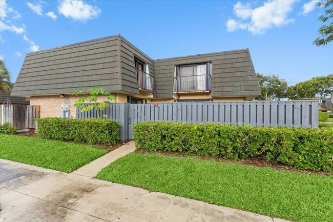 Photo - 2704 27th Way Townhome