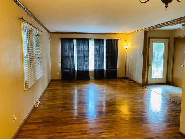 Foto del edificio - 1208 Apache Ave