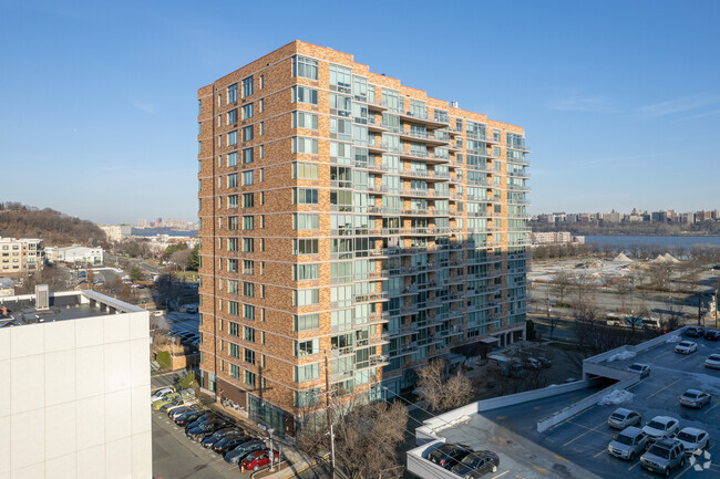 Building Photo - One Hudson Park