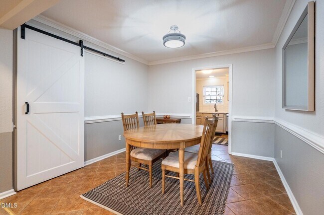 Foto del edificio - 6553 New Market Way