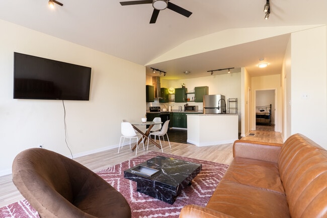 Sala de estar - 331 N 26th St