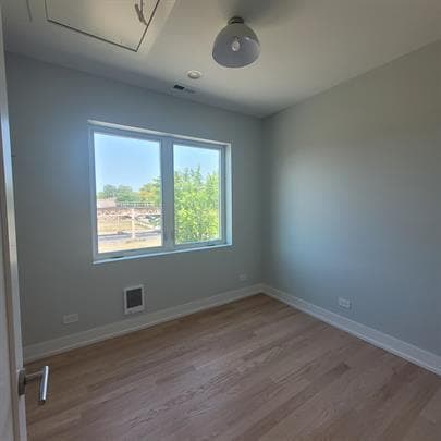 Building Photo - 6326 S Rhodes Ave